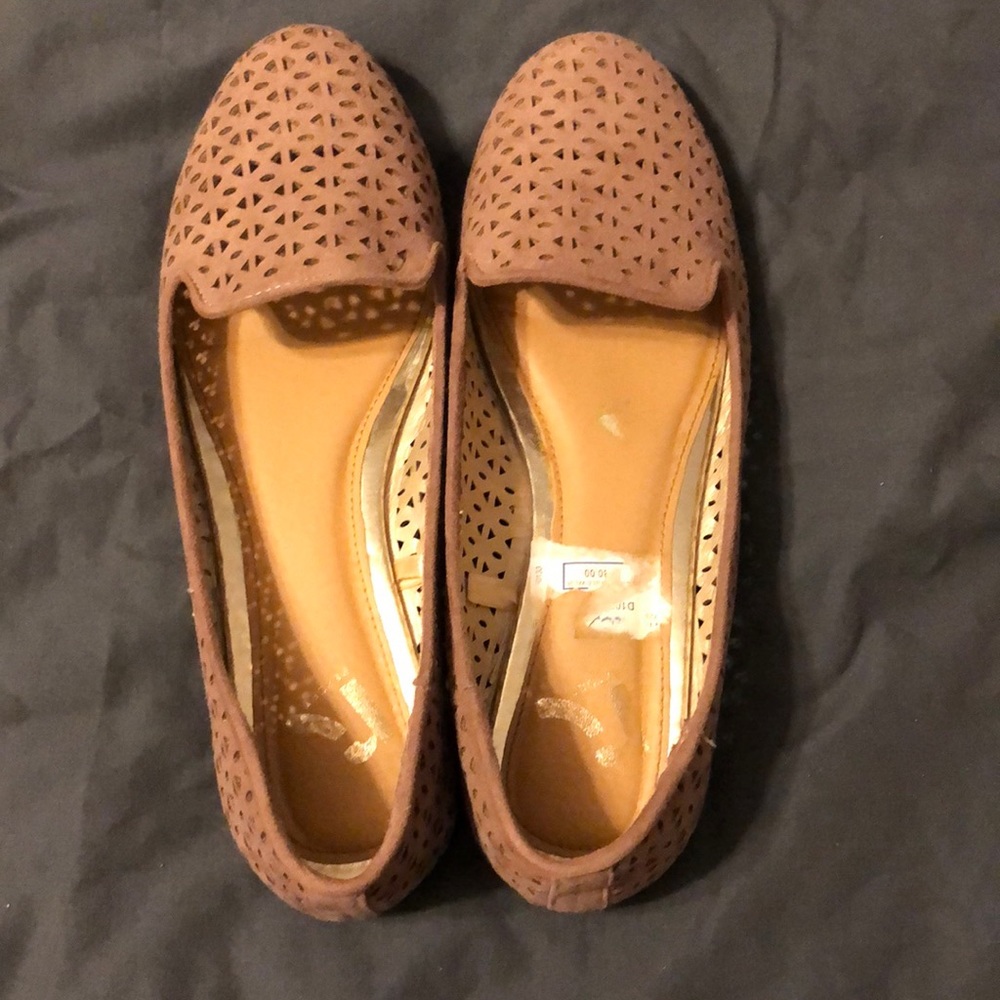 Report slip on flats size 7 1/2W